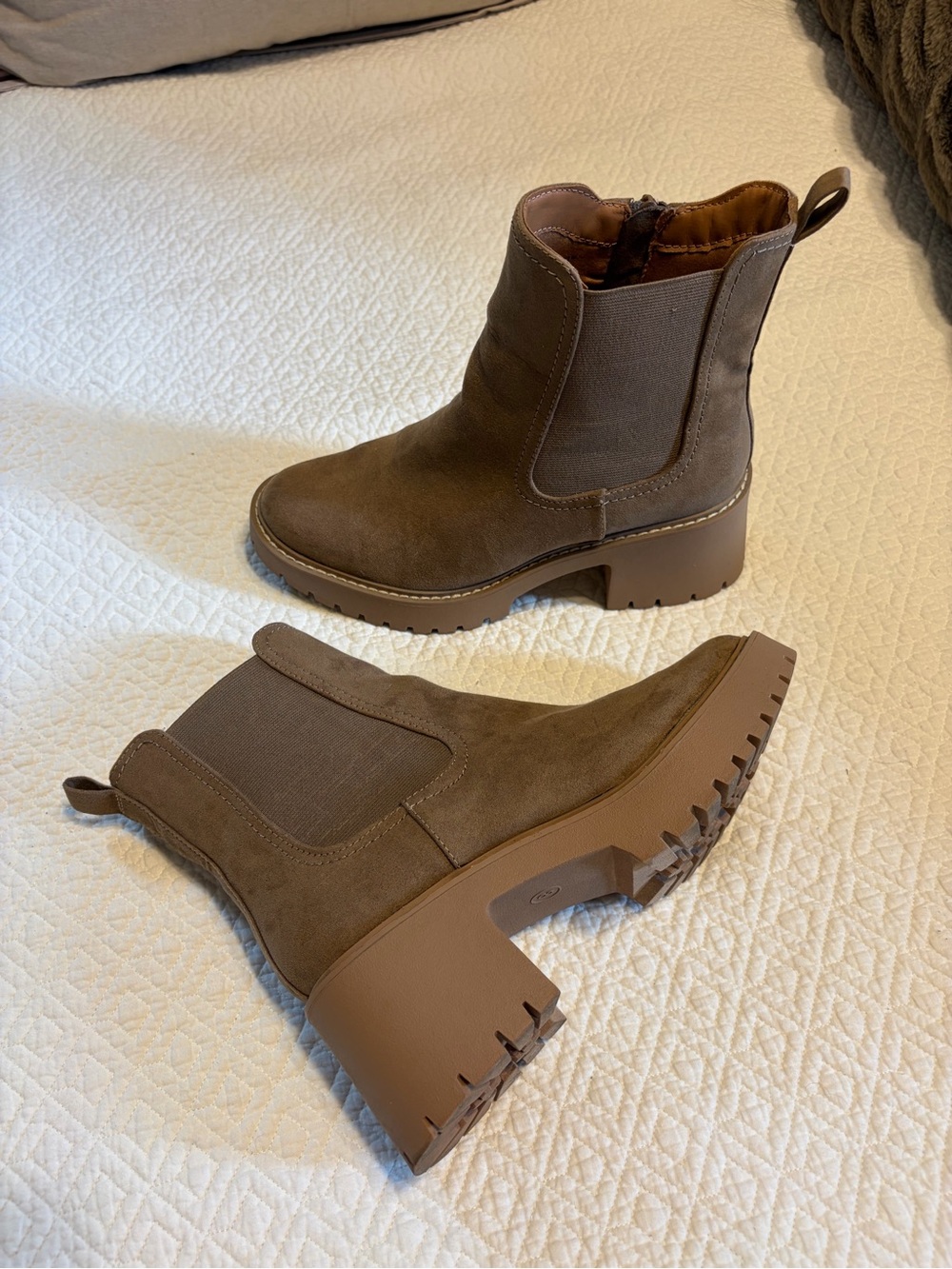 Universal Thread Brown Suede Chelsea Lug Ankle Boots